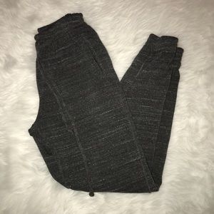 Brandy Melville Dark Grey Rosa Sweatpants